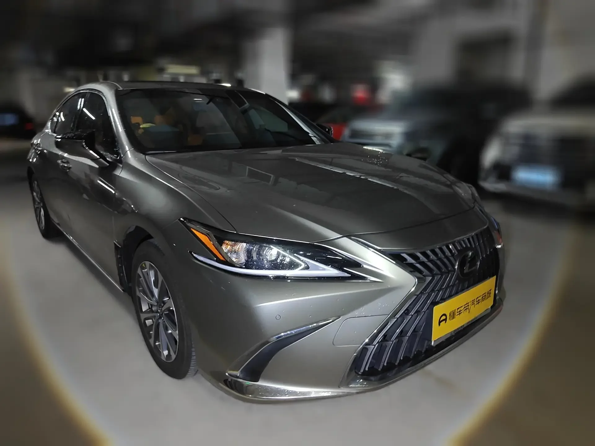 Lexus ES