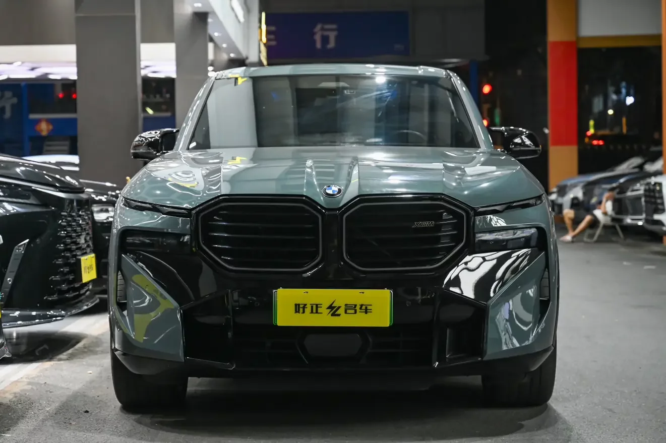 BMW XM