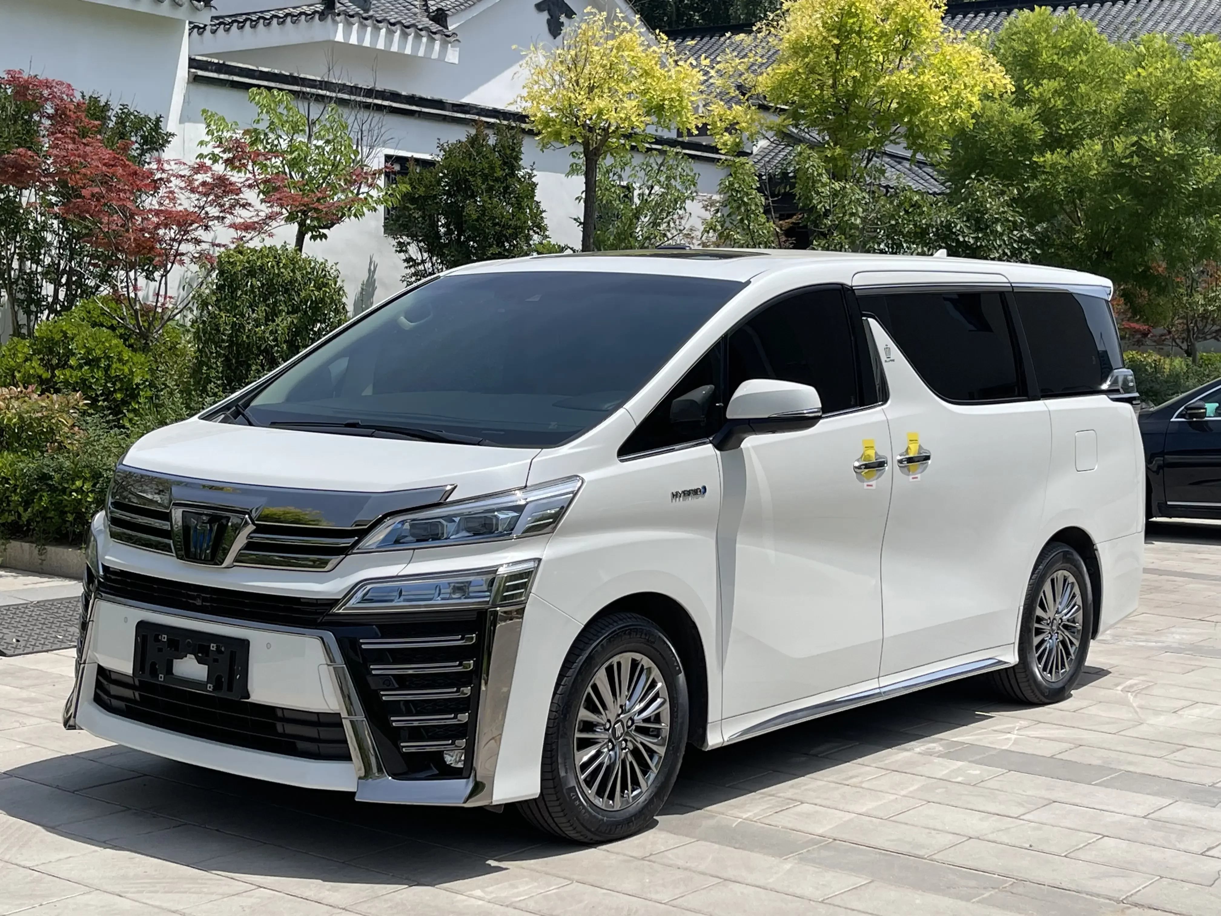 Toyota Crown Wellfire