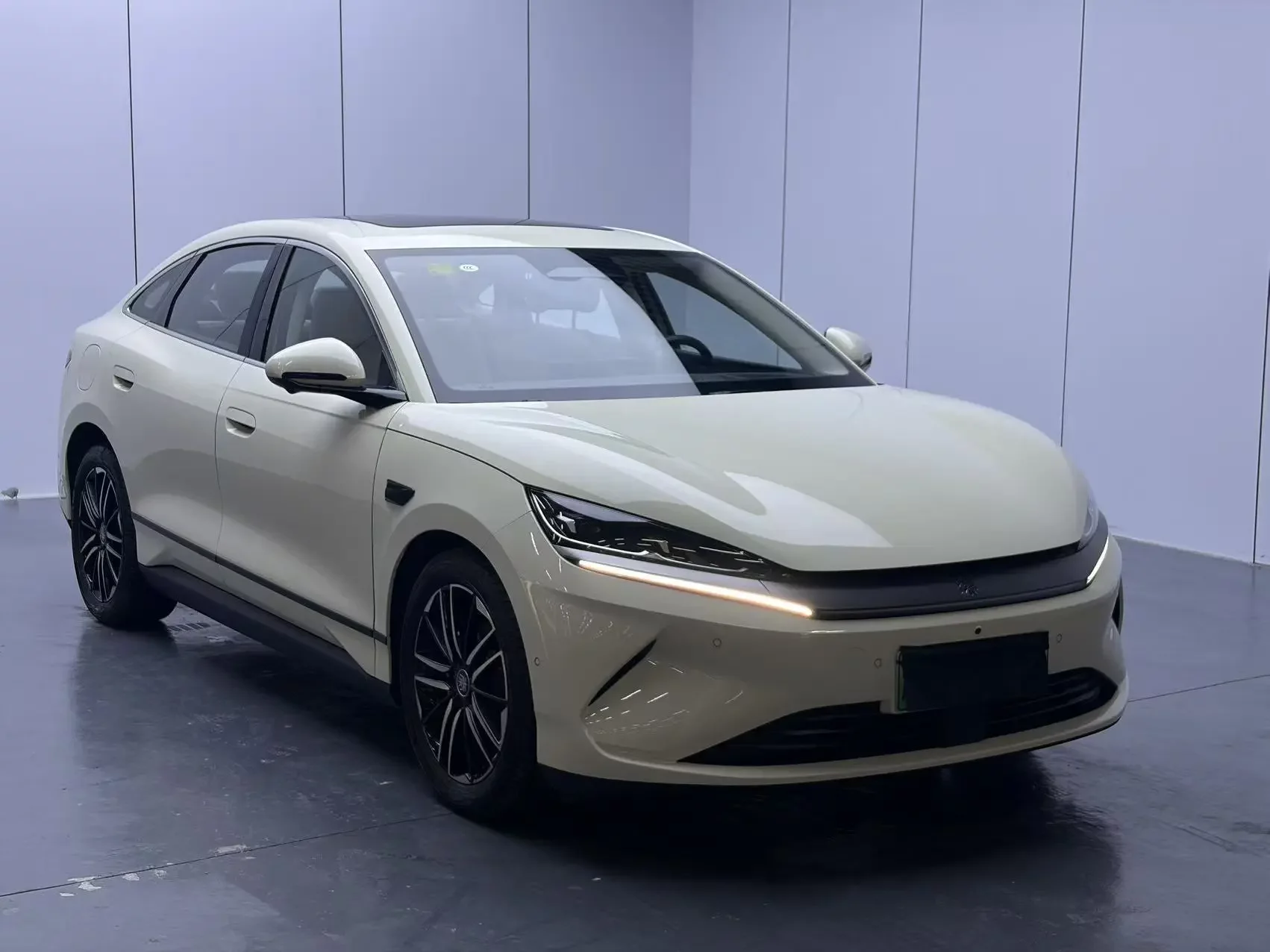 BYD Qin L EV