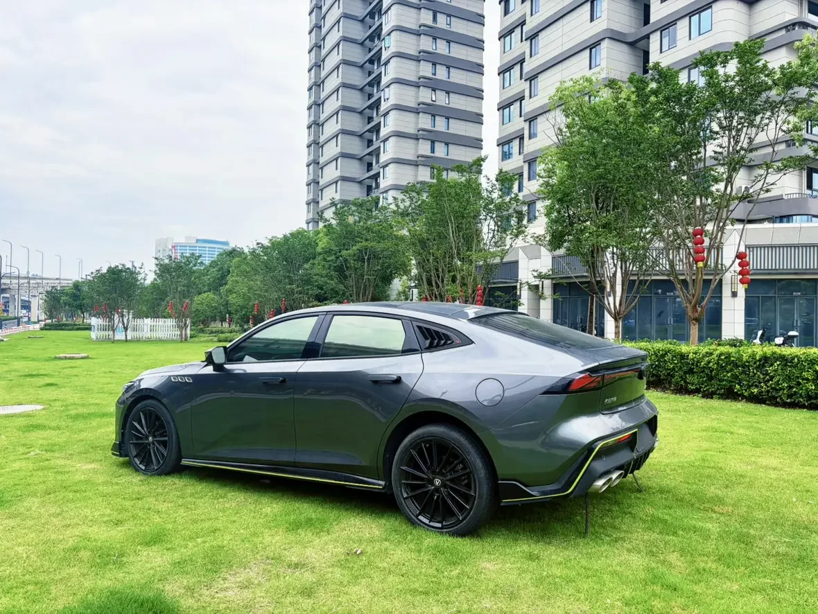 Changan UNI-V