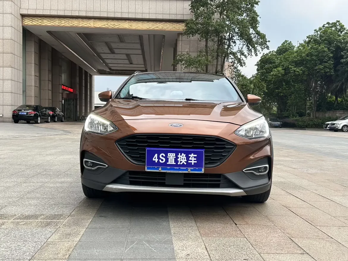 Ford Fox Active
