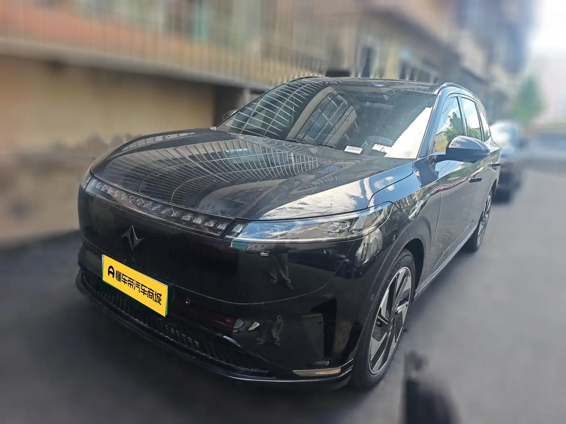 Dongfeng Yipai 008  из Китая