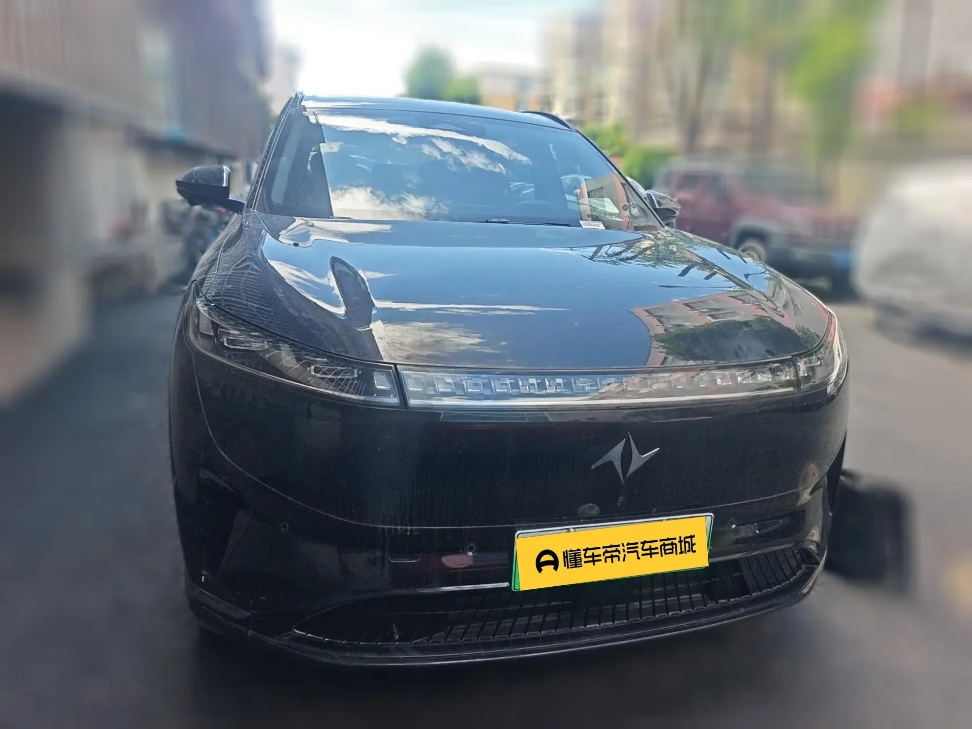 Dongfeng Yipai 008  из Китая