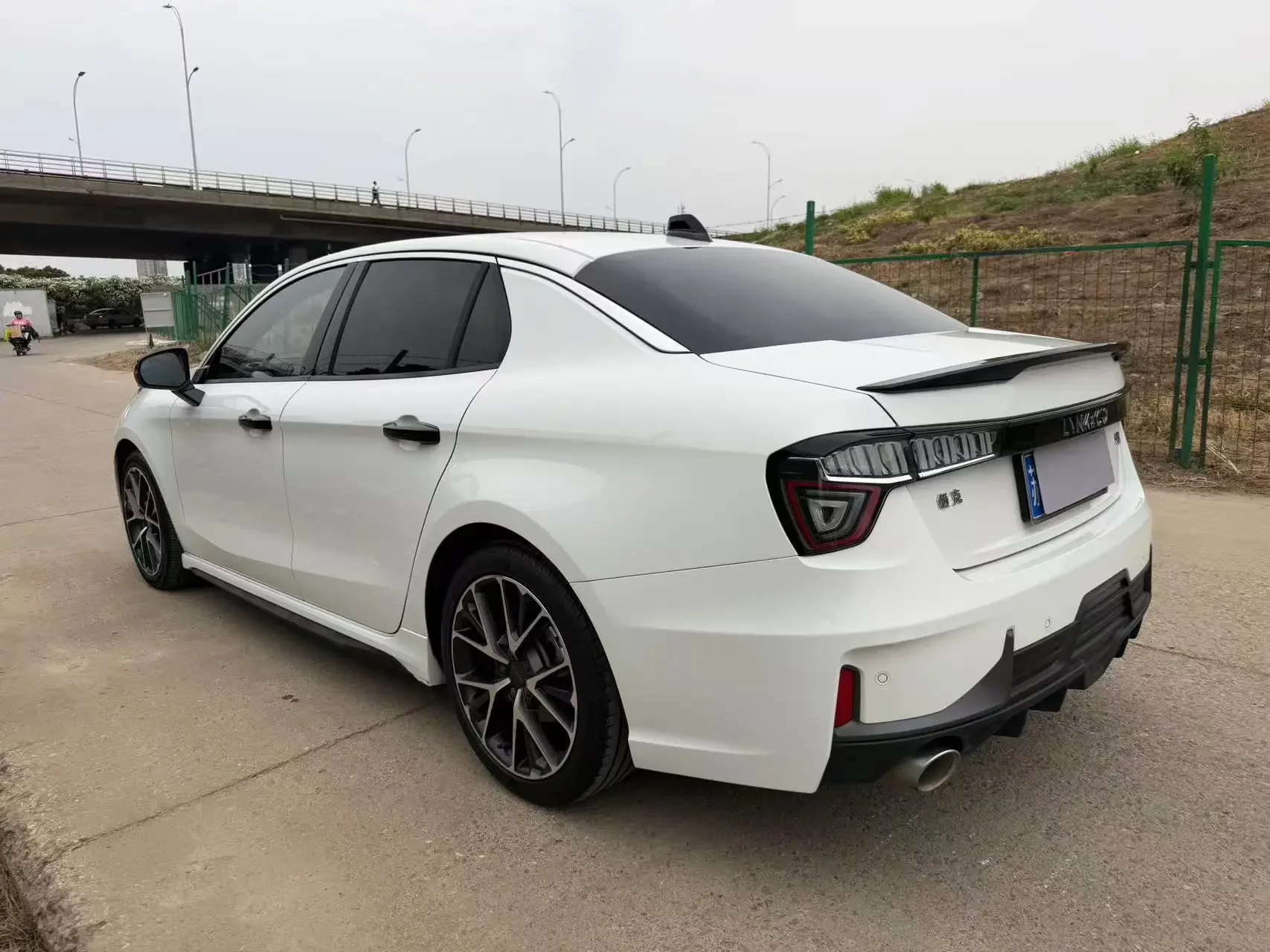 Lynk & Co 03