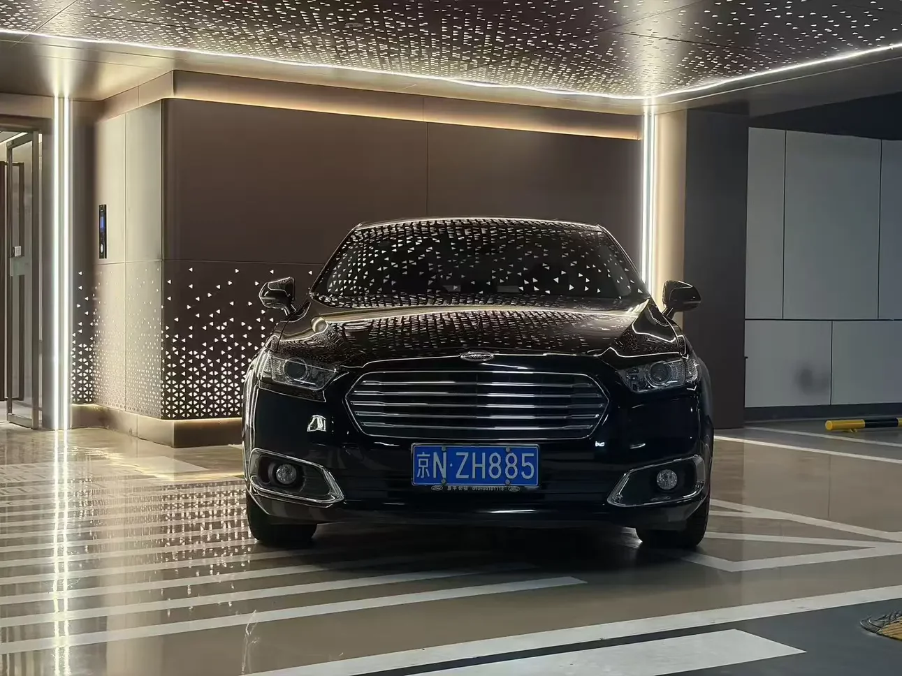 Ford Taurus