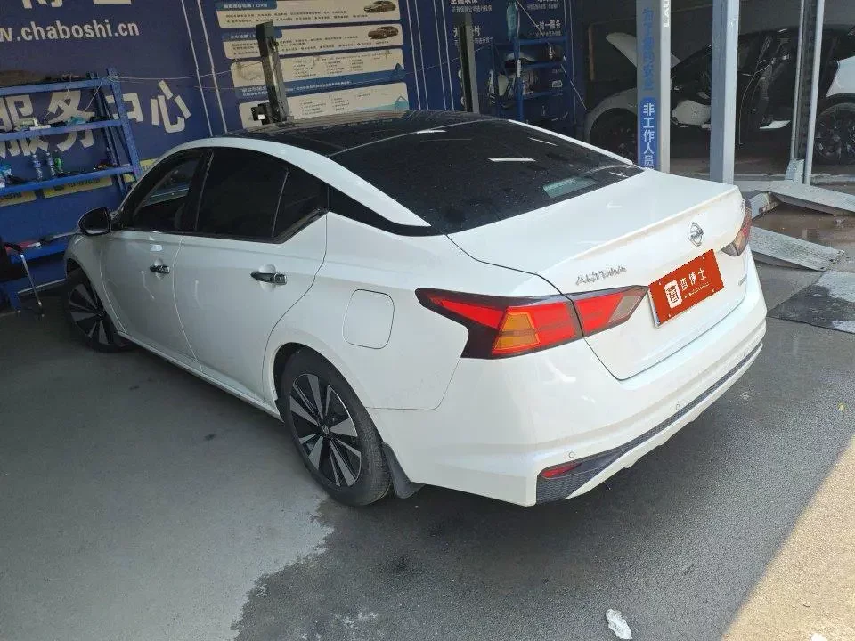 Nissan Altima