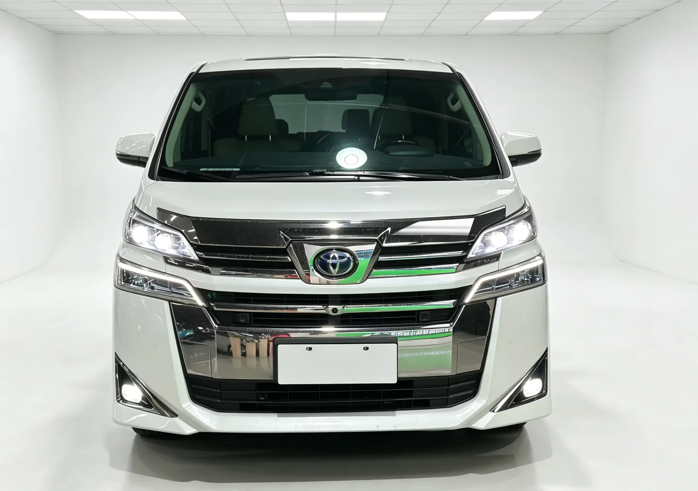 Toyota Crown Wellfire