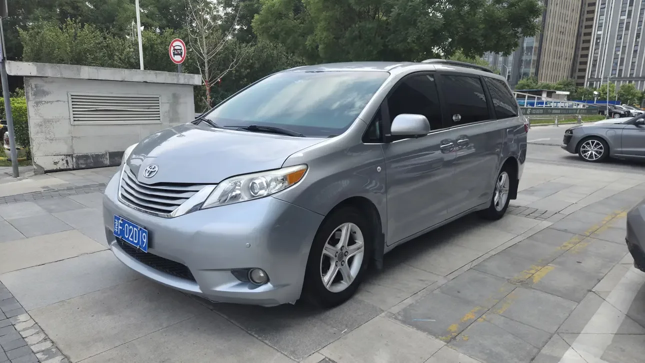Toyota Sienna