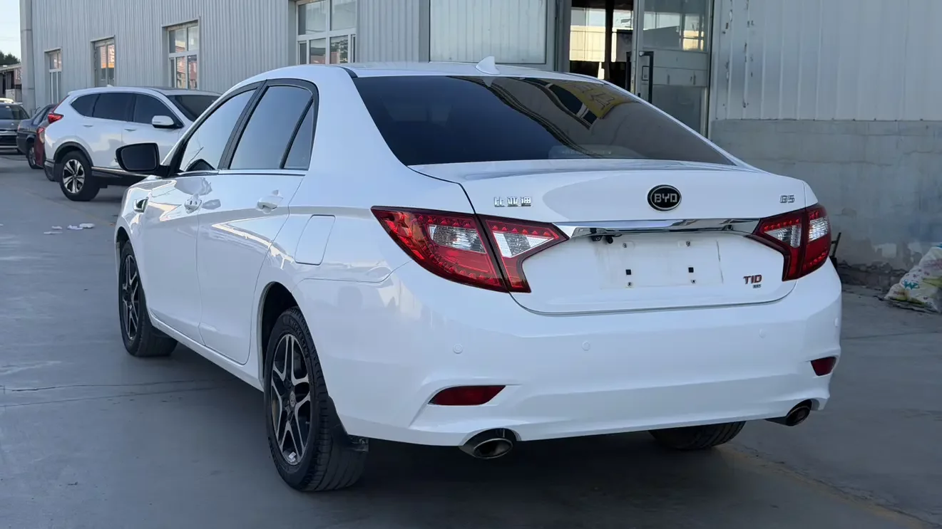 BYD G5