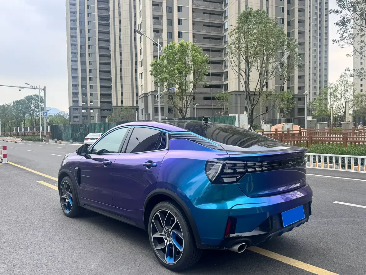 Lynk & Co 05