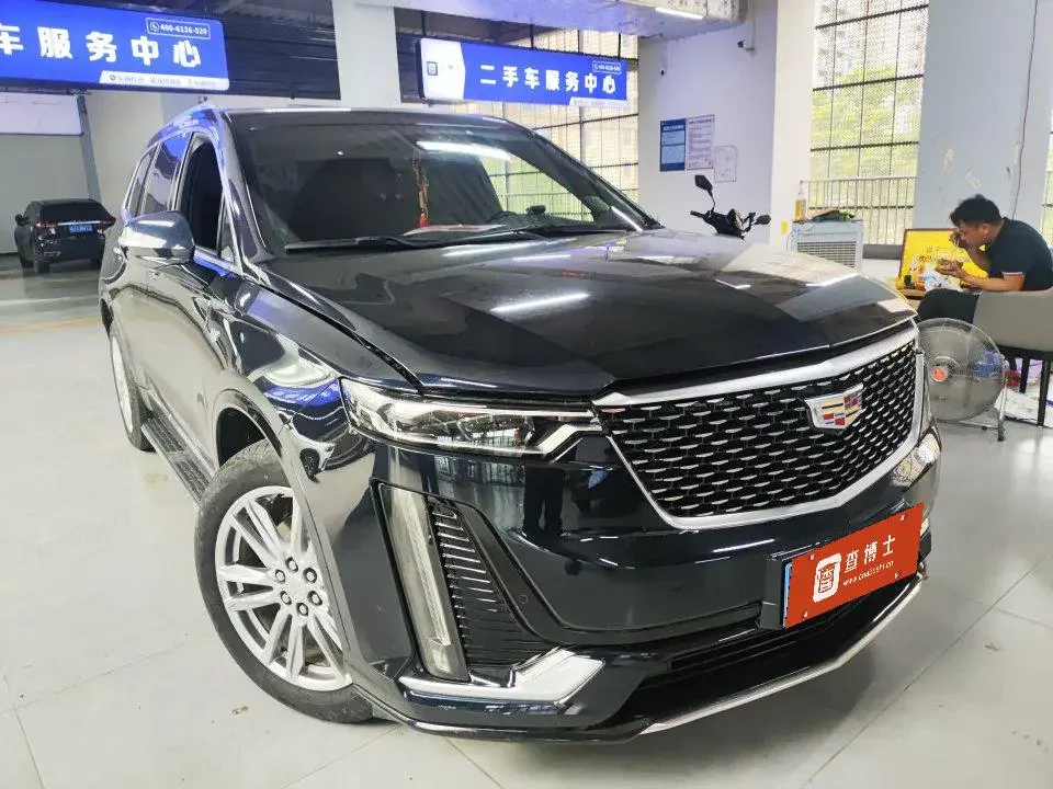 Cadillac XT6