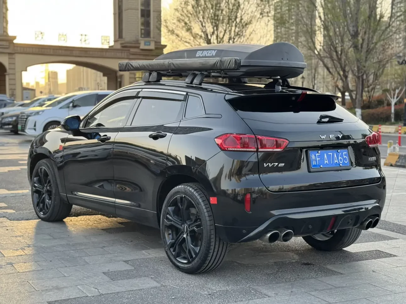 Wey Wei brand VV7