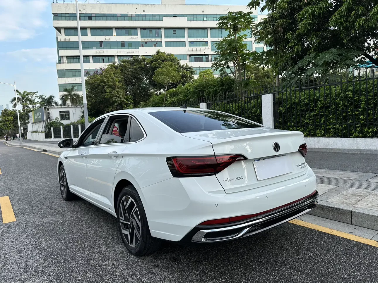 Volkswagen Sagitar