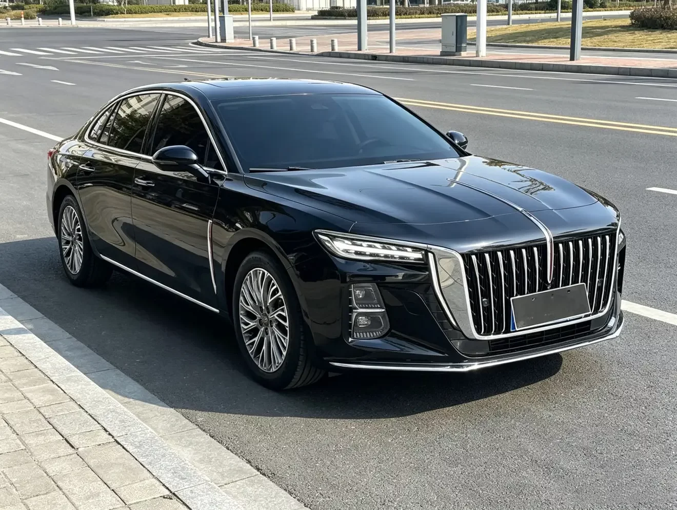 Hongqi H5