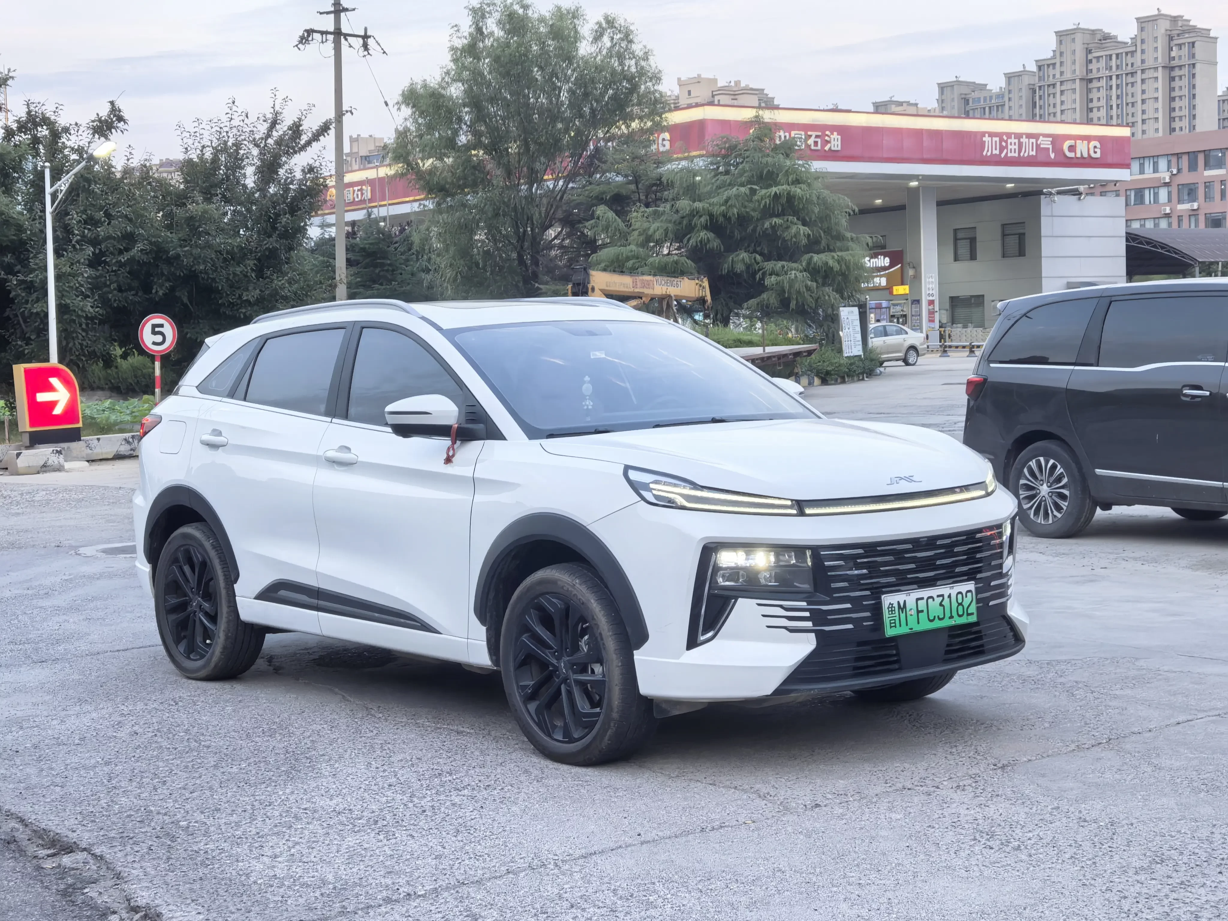 Jianghuai JAC QX PHEV