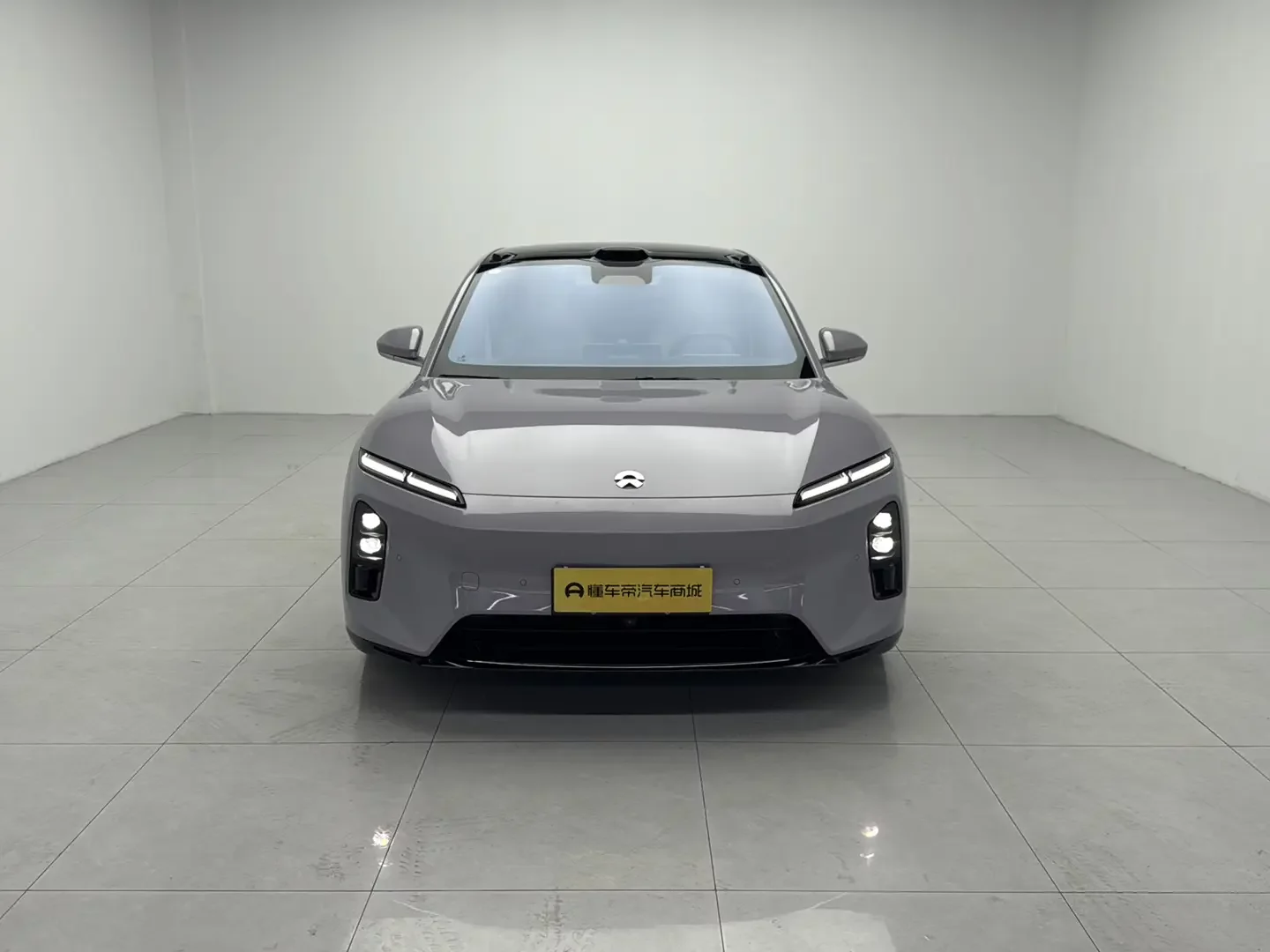 NIO ET5  из Китая
