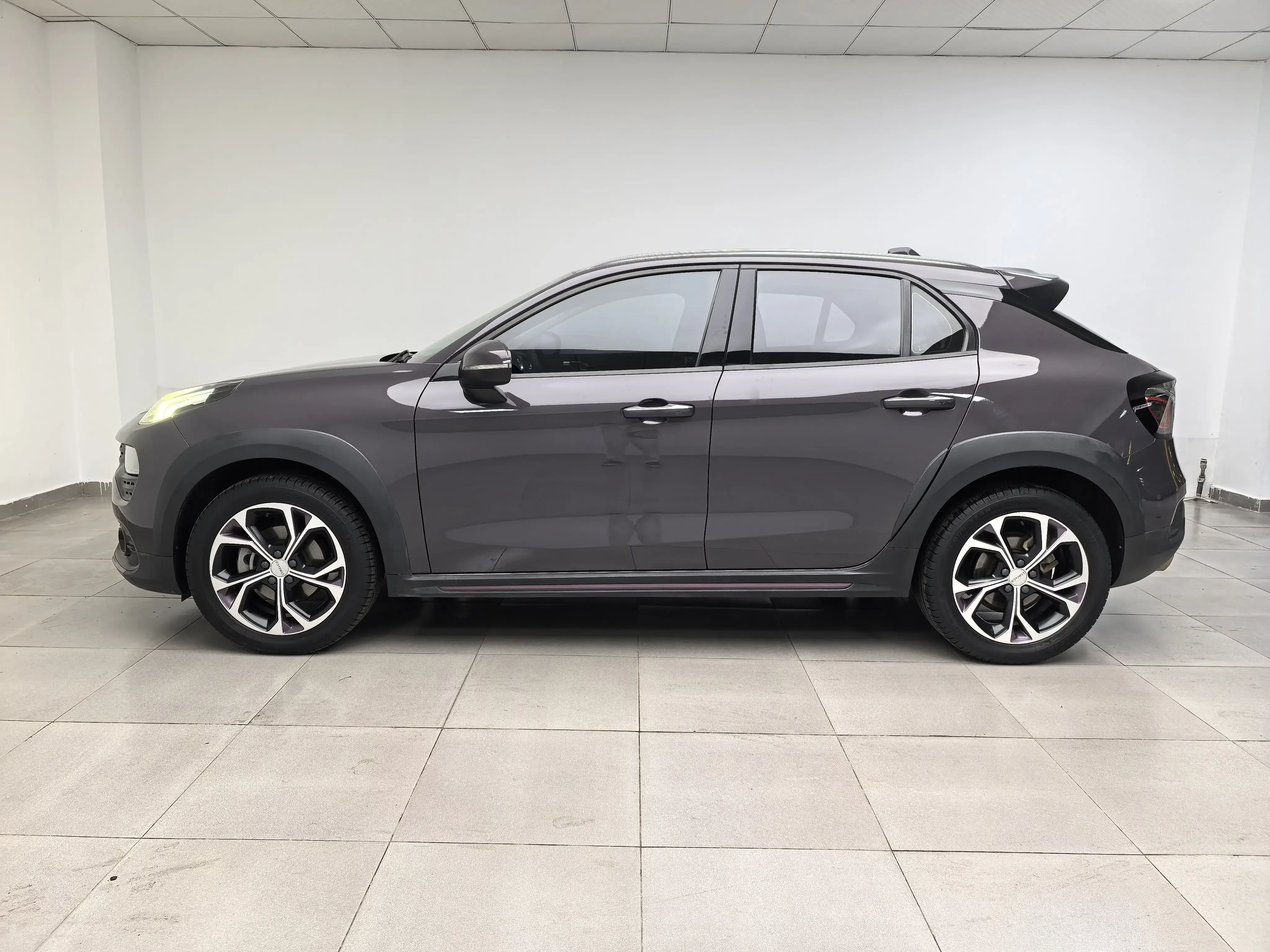 Lynk & Co 02