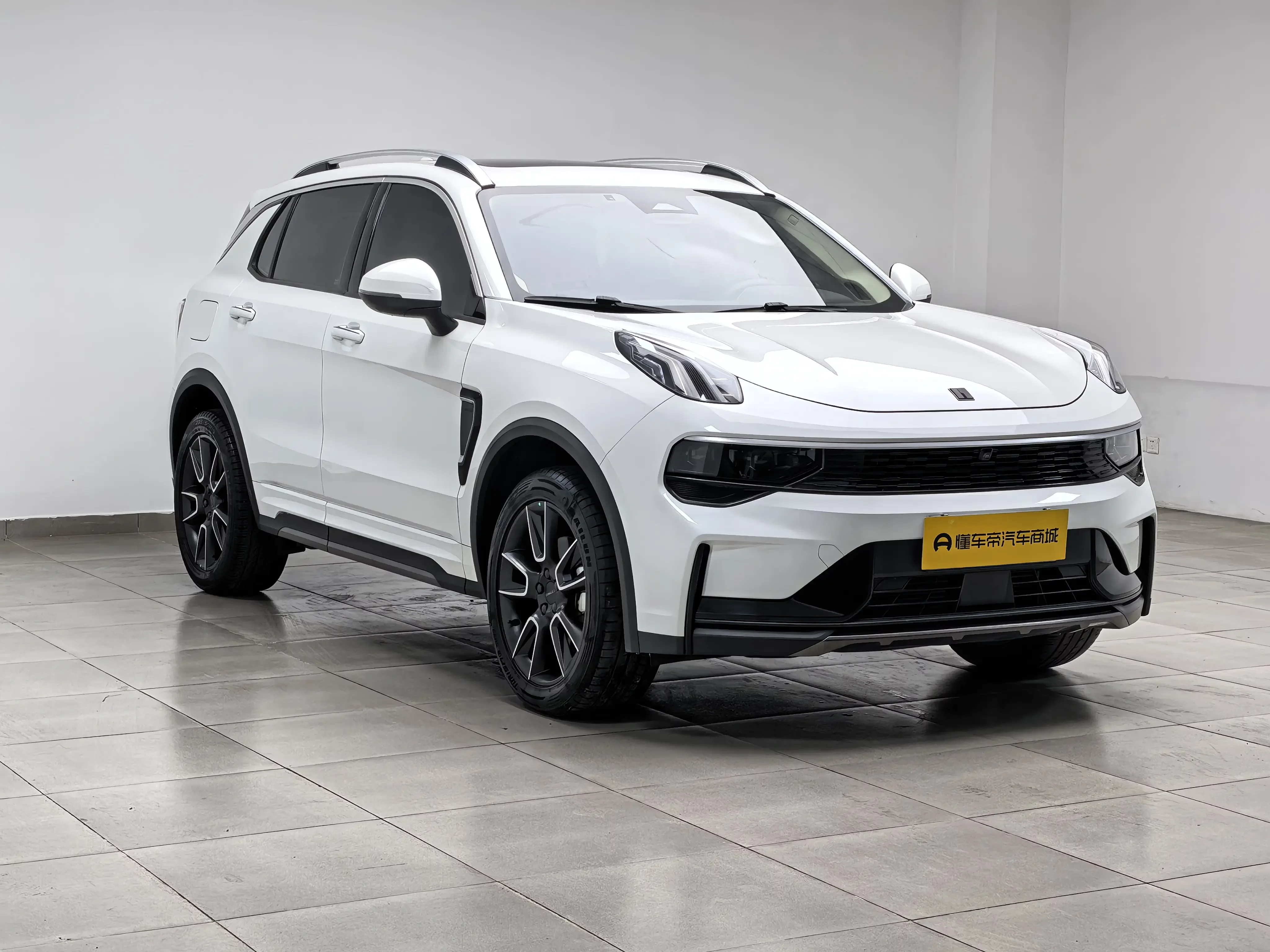 Lynk & Co 01