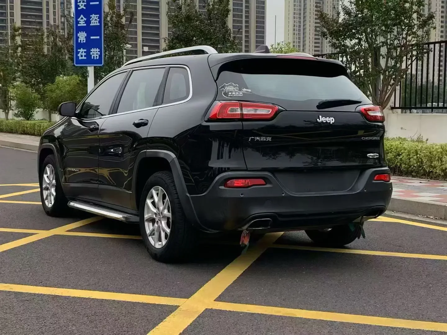Jeep Cherokee