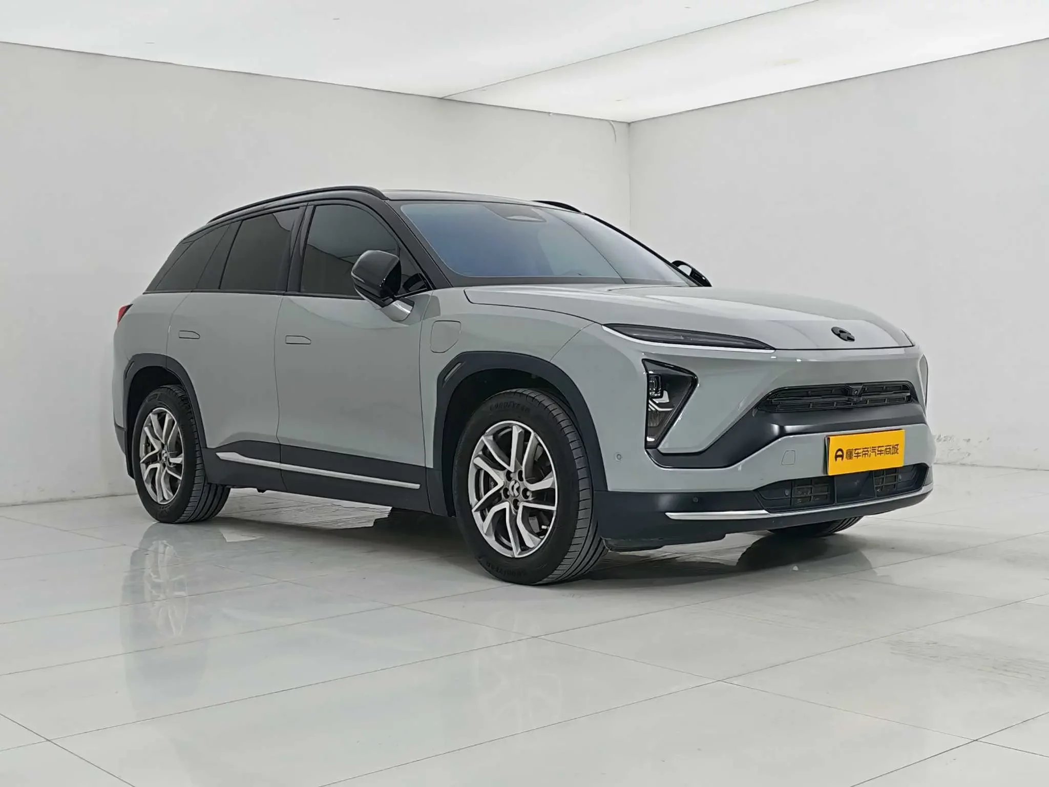 NIO ES6