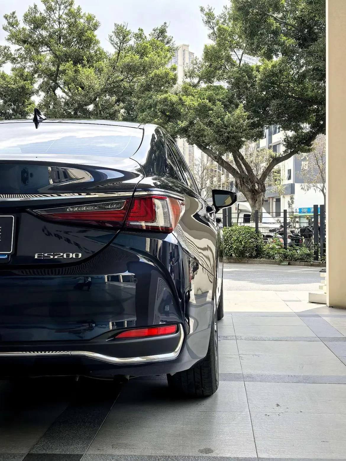 Lexus ES
