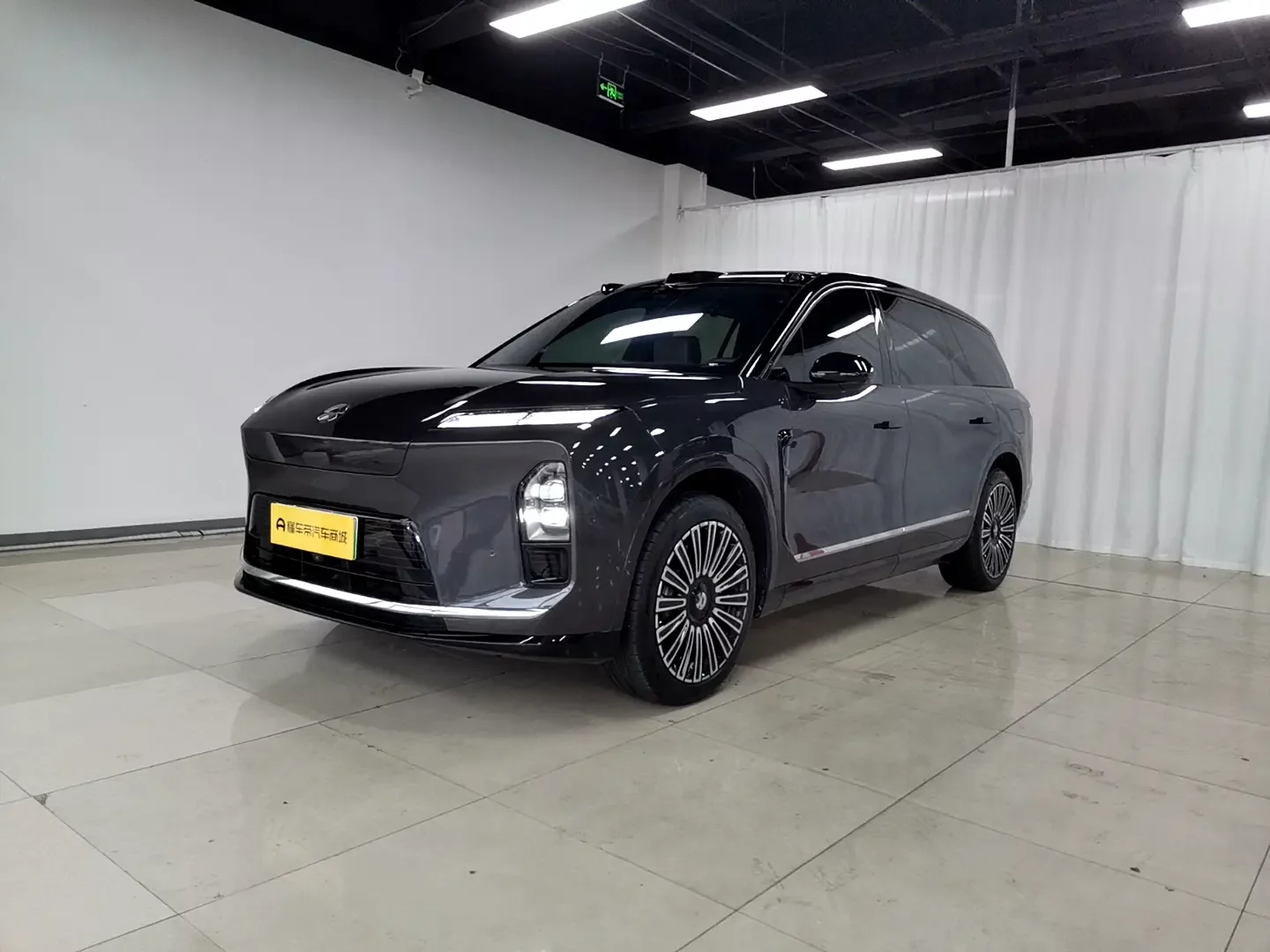 NIO ES8  из Китая