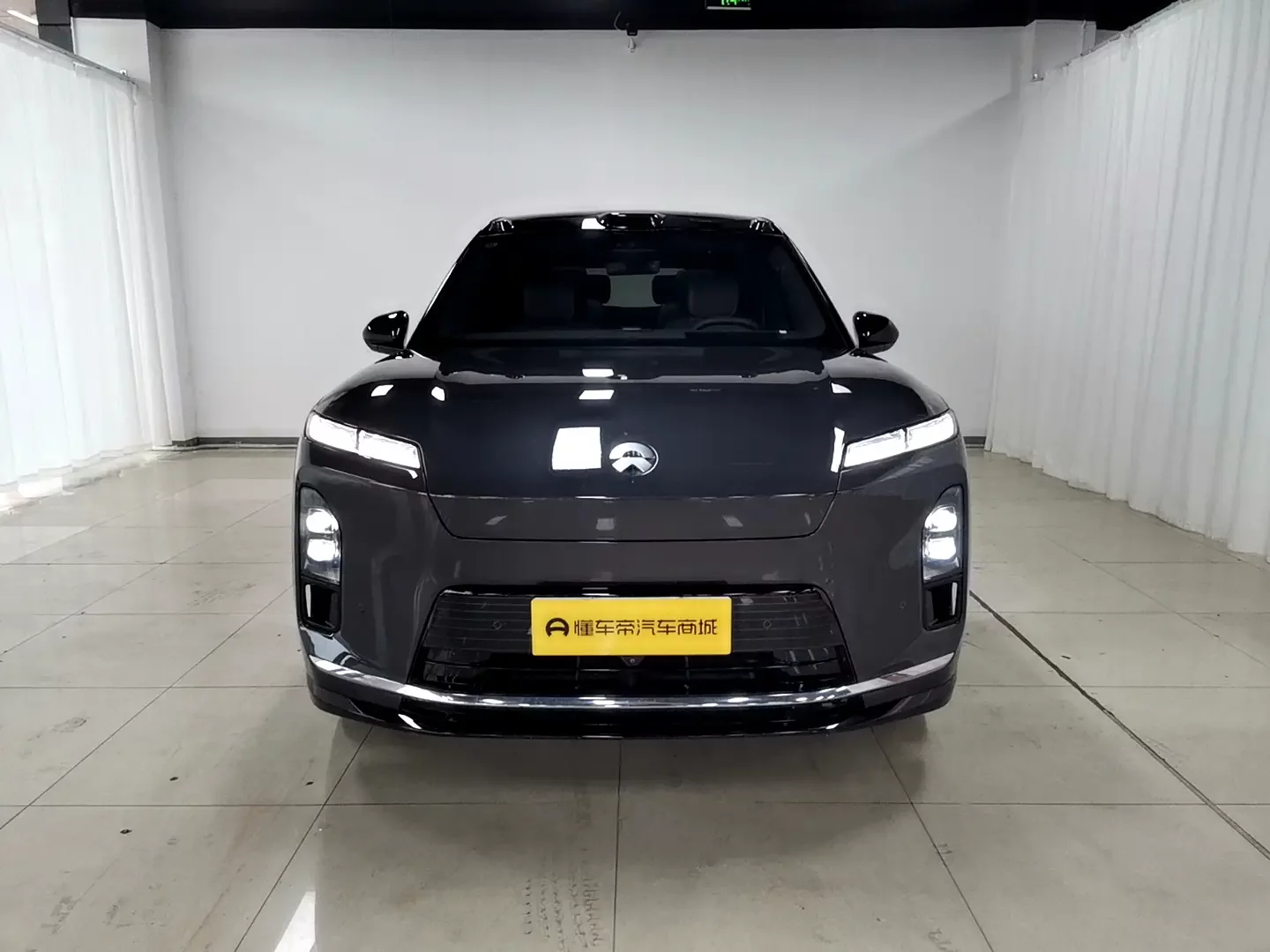 NIO ES8  из Китая