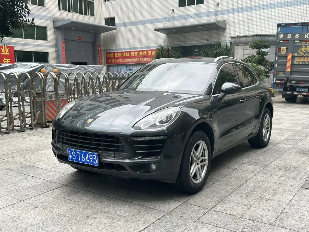 Porsche Macan