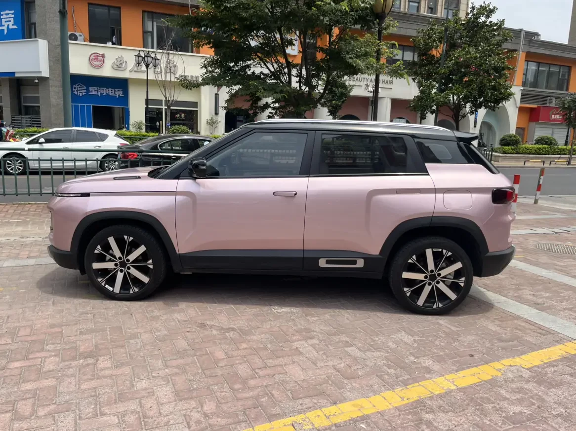 Geely ICON
