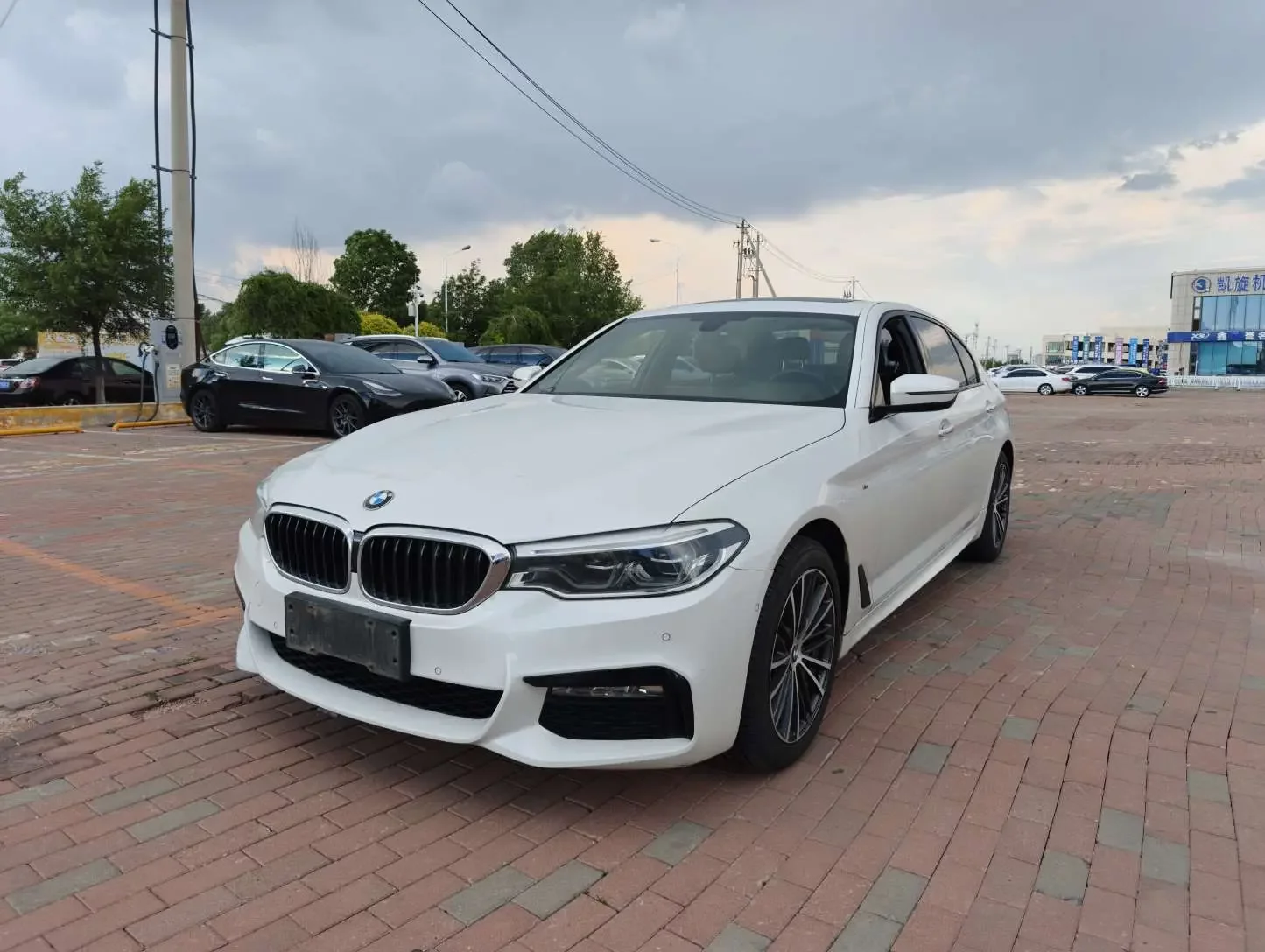 BMW 5 Series  из Китая