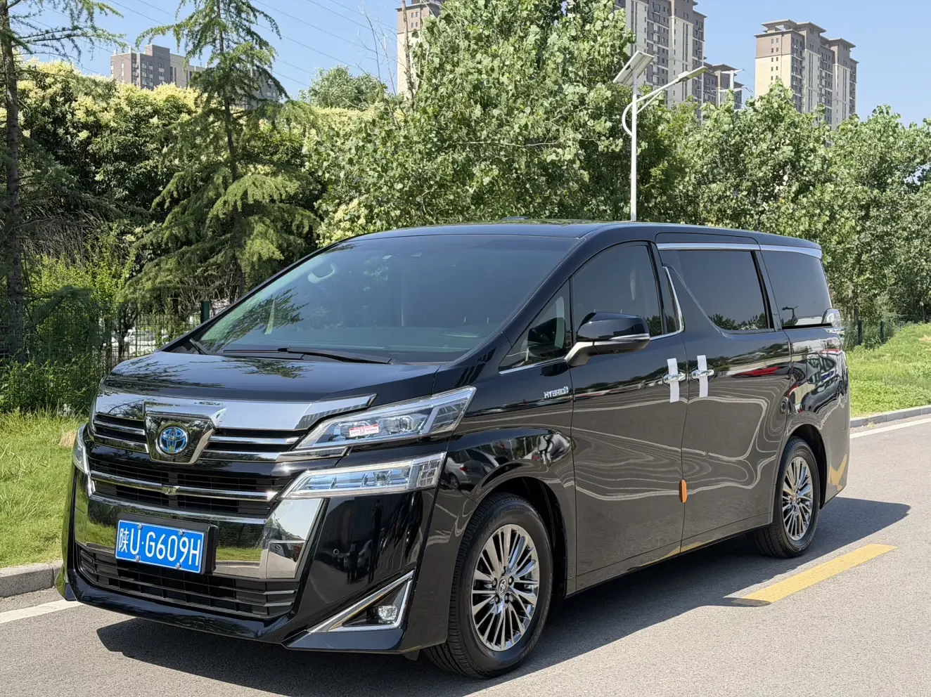 Toyota Crown Wellfire
