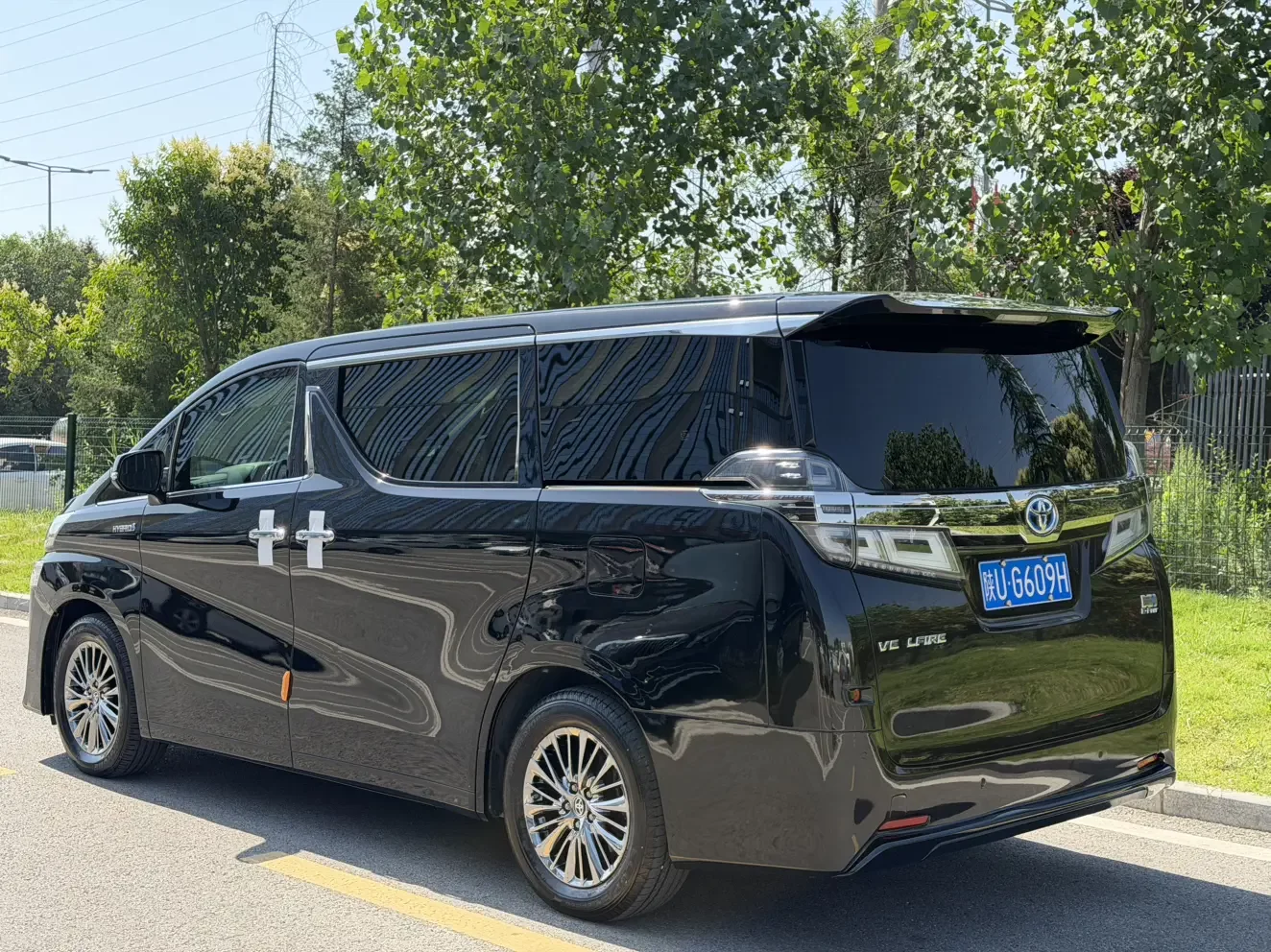 Toyota Crown Wellfire