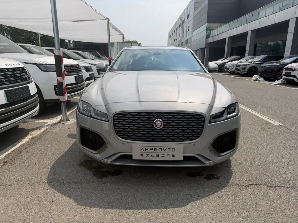 Jaguar XFL