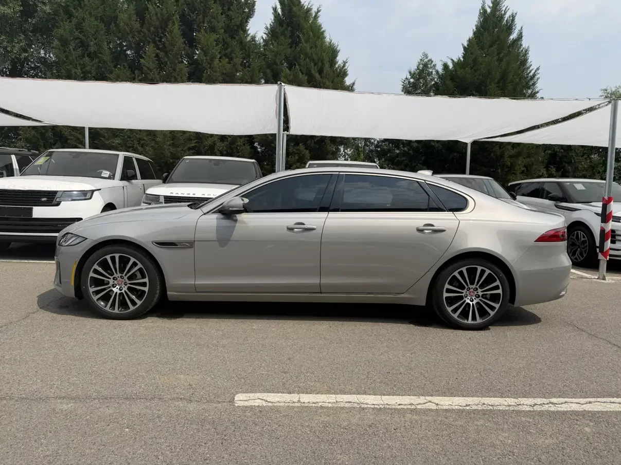 Jaguar XFL