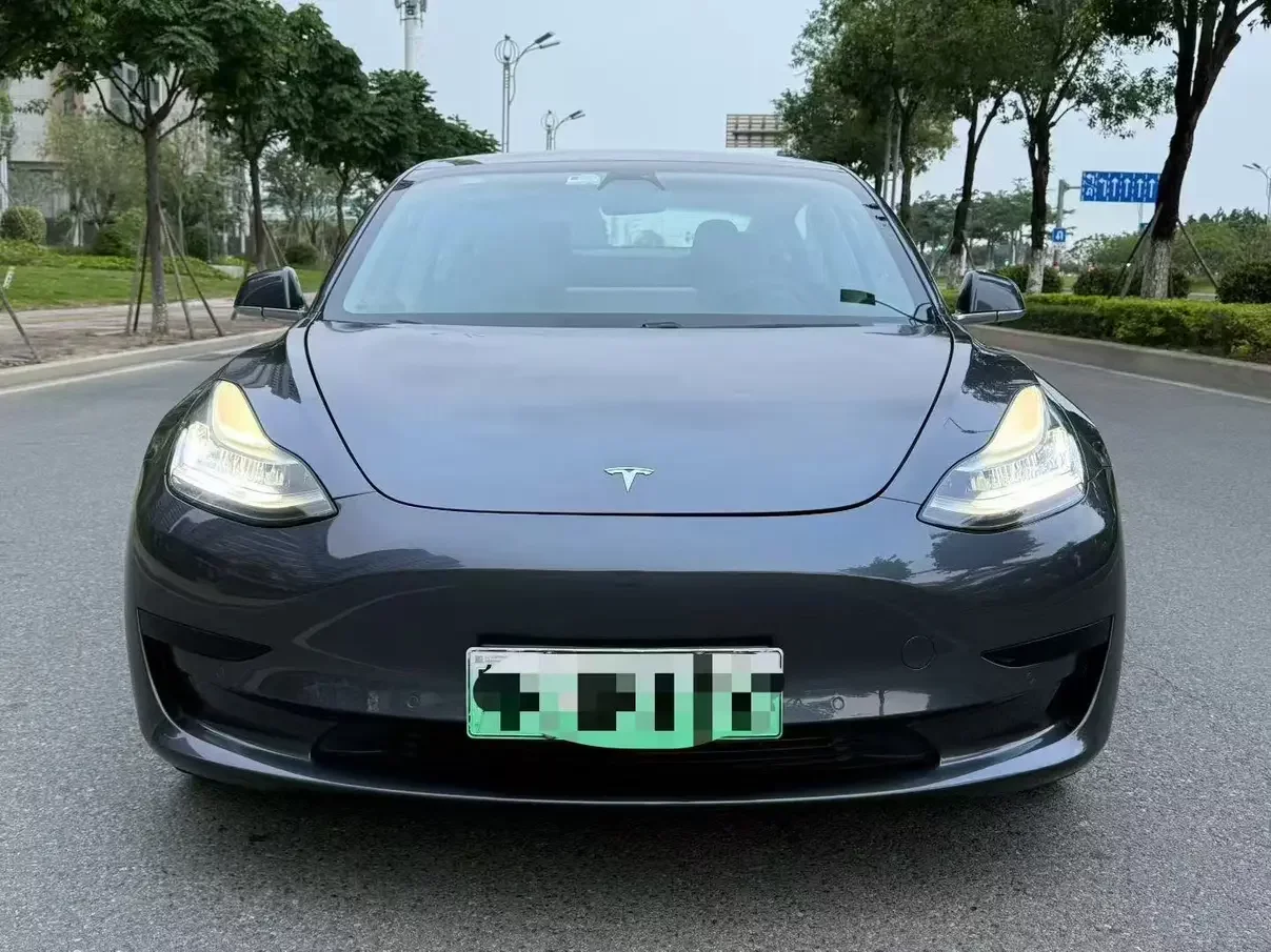 Tesla Model 3  из Китая