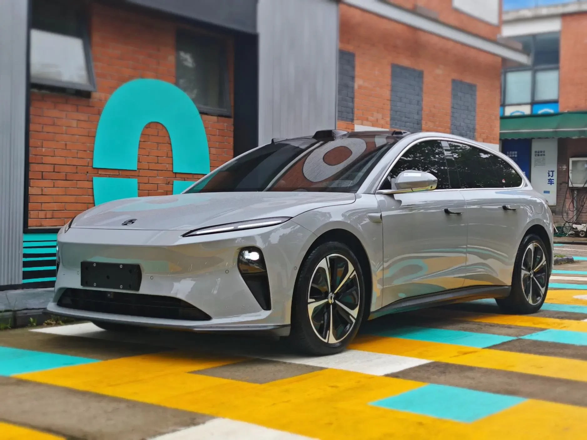 NIO ET5T  из Китая