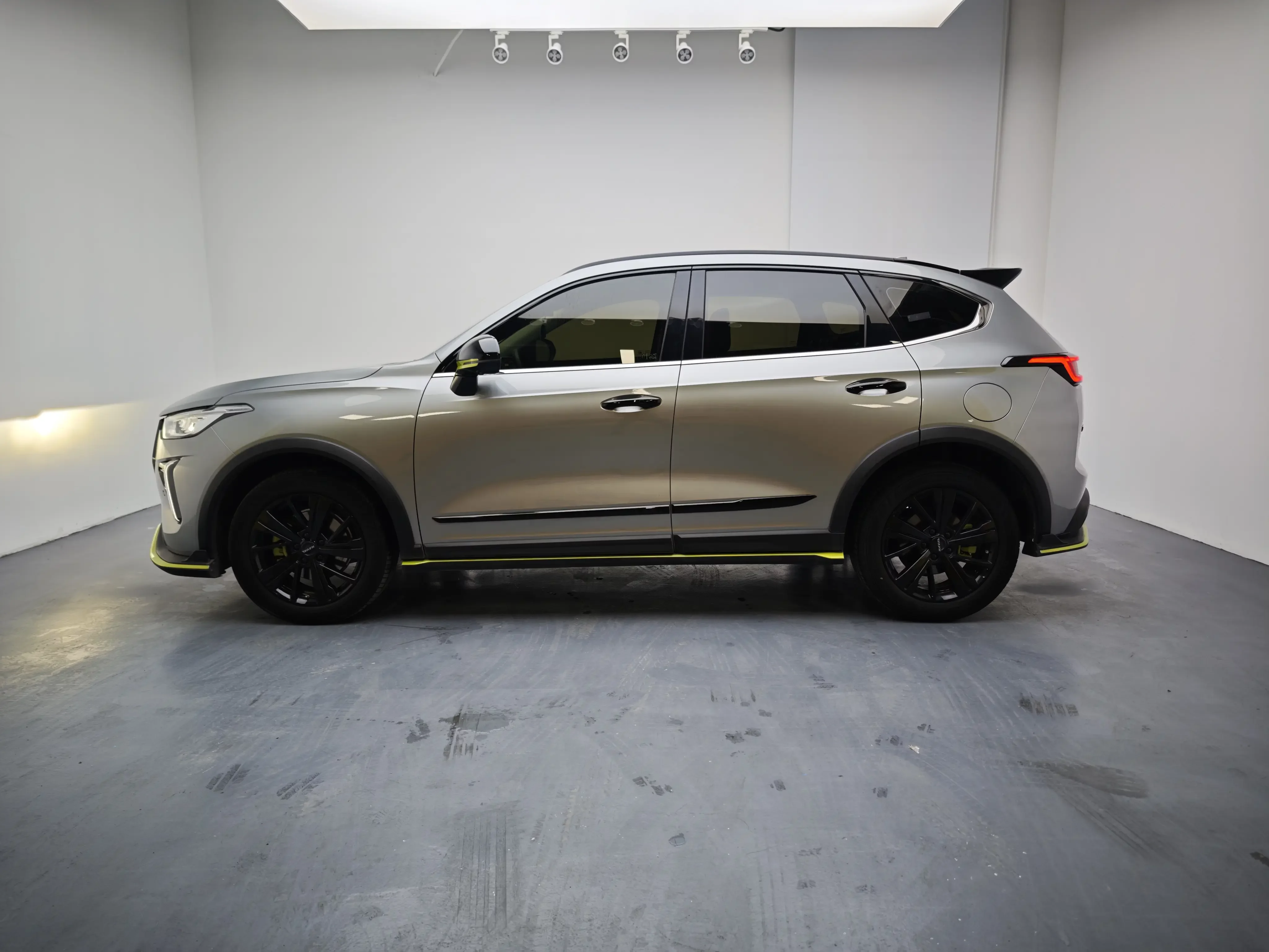Haval Harvard Red Rabbit