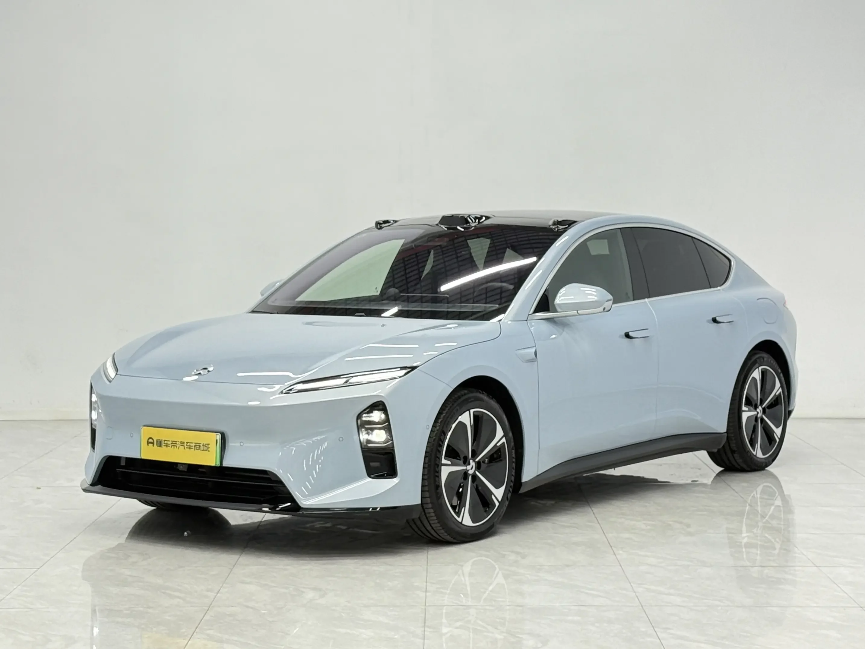 NIO ET5  из Китая