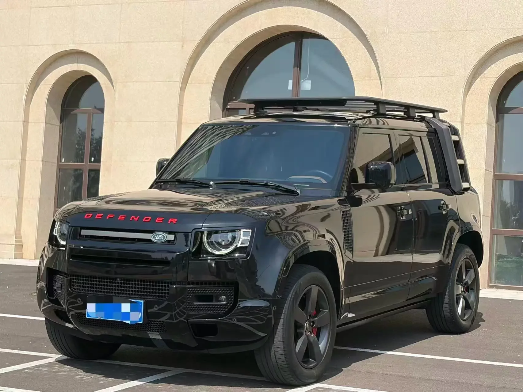 Land Rover guard