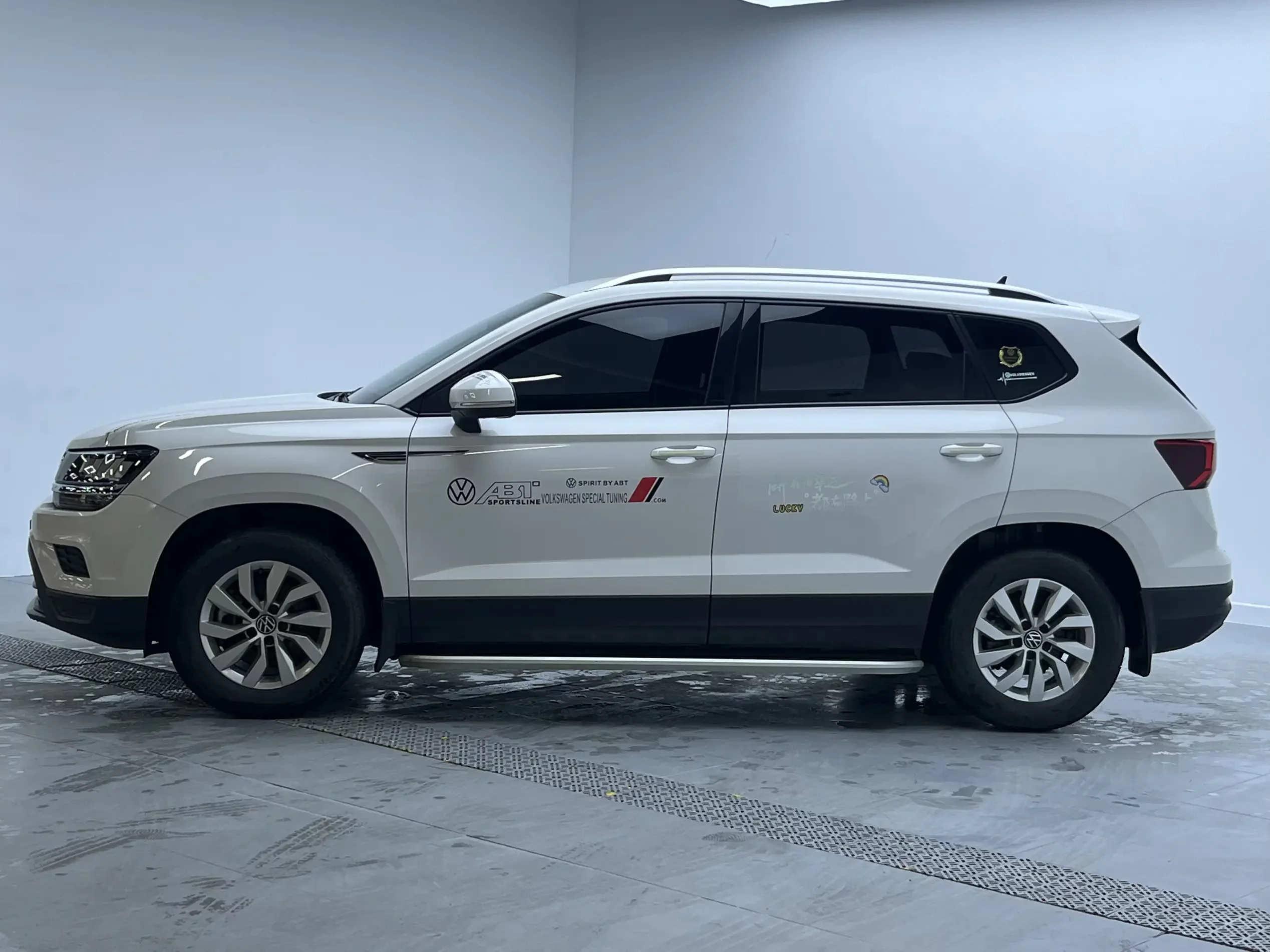 Volkswagen Tharu