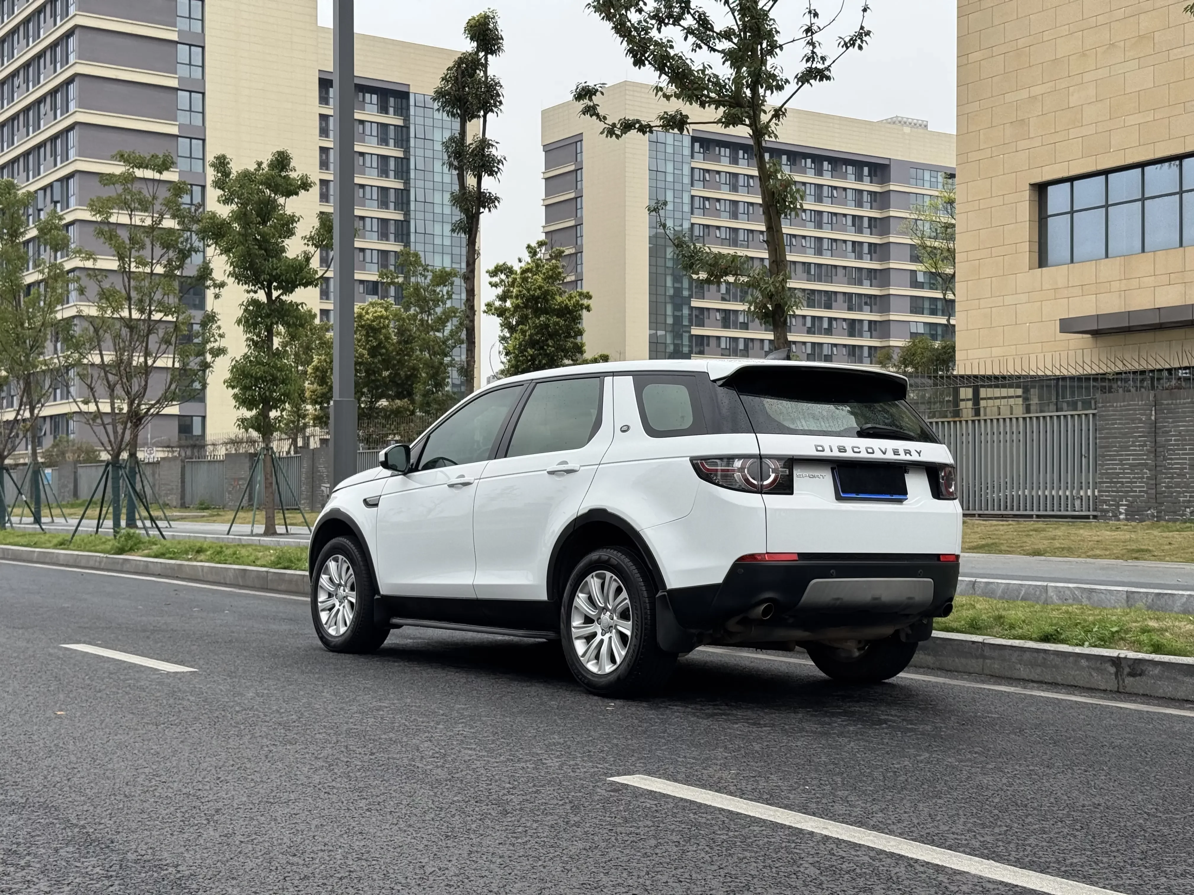 Land Rover Discover the magic