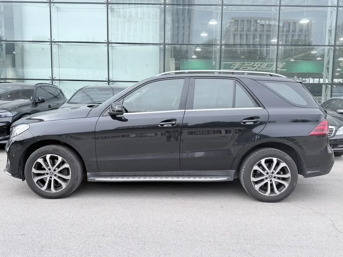 Mercedes-Benz GLE (Imported)