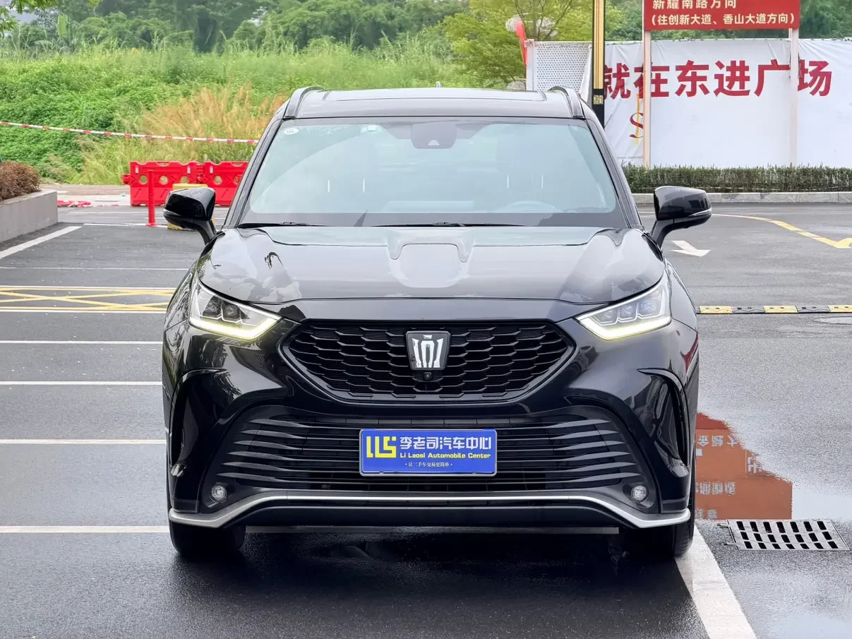 Toyota Crown Kluger