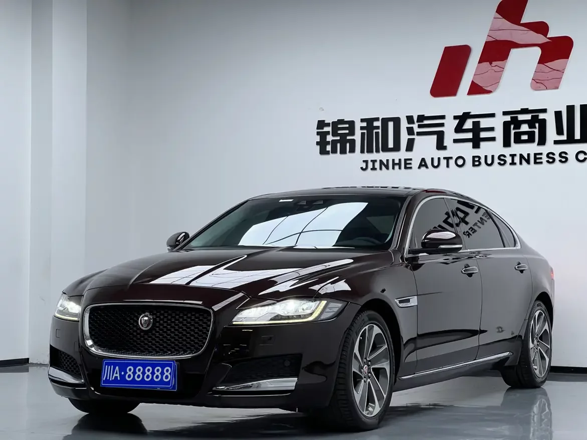 Jaguar XFL