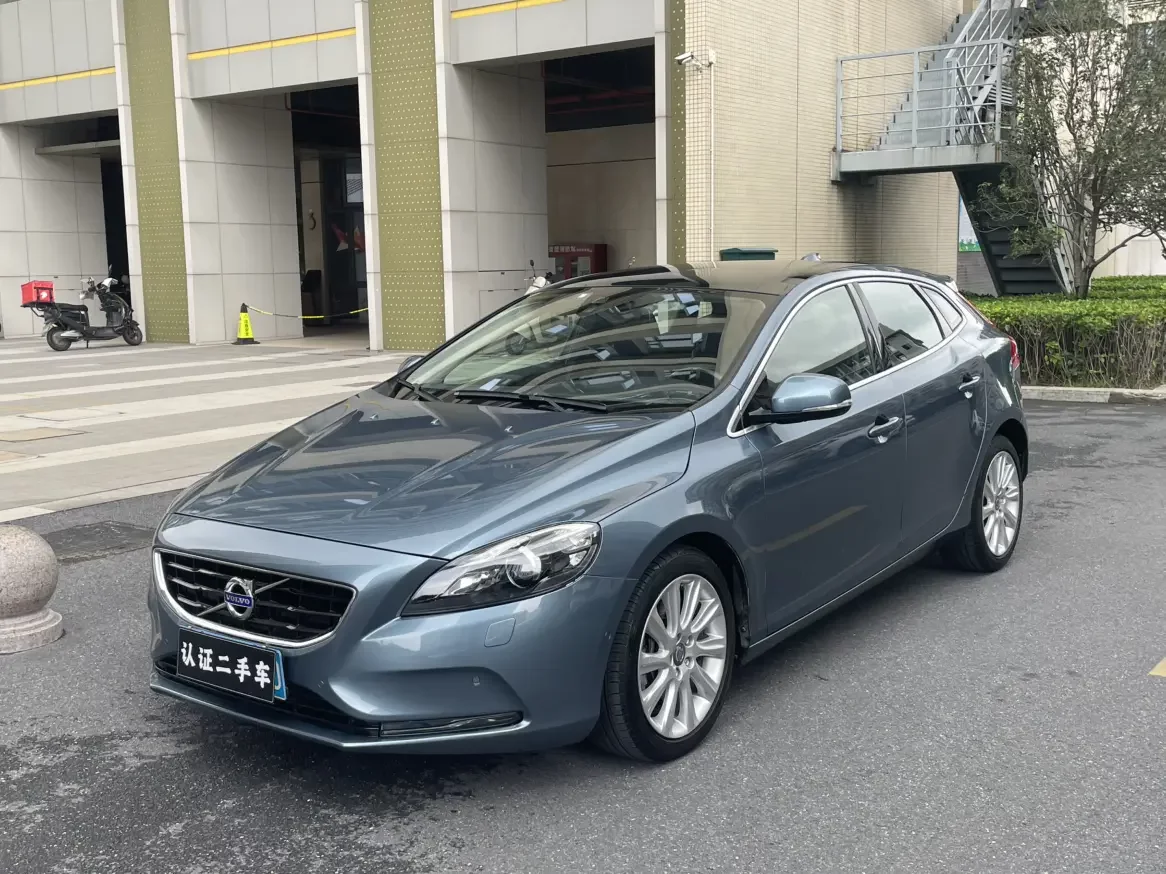 Volvo V40