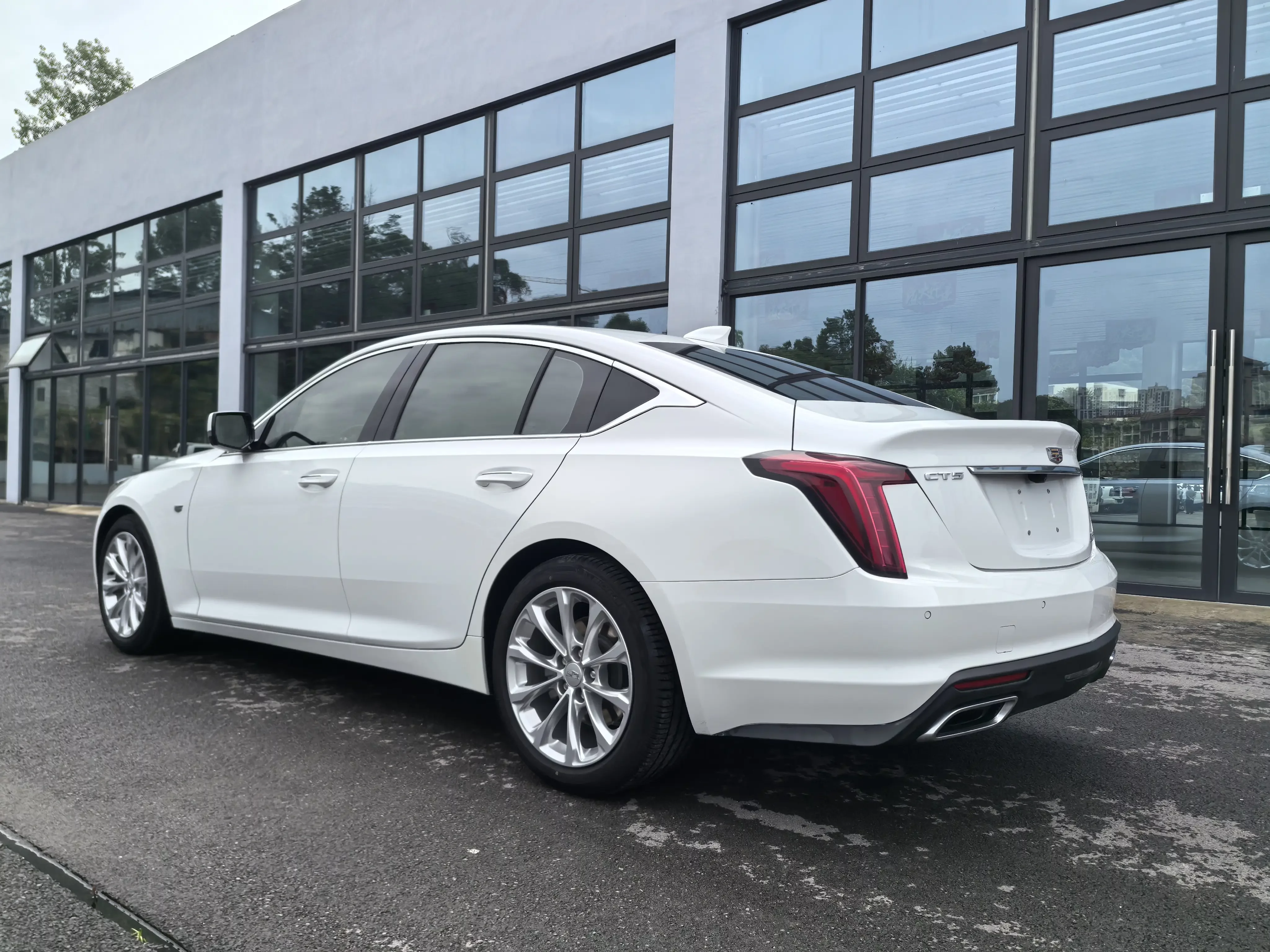 Cadillac CT5