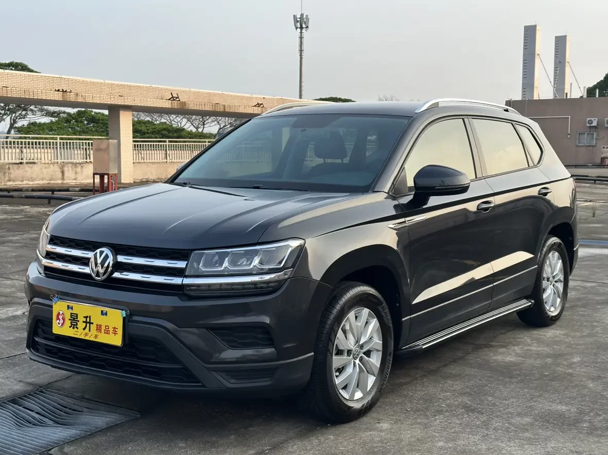 Volkswagen Tharu