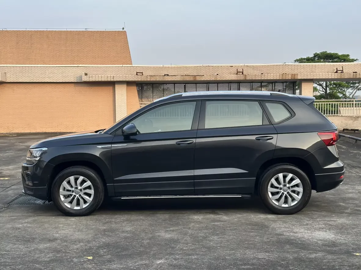 Volkswagen Tharu