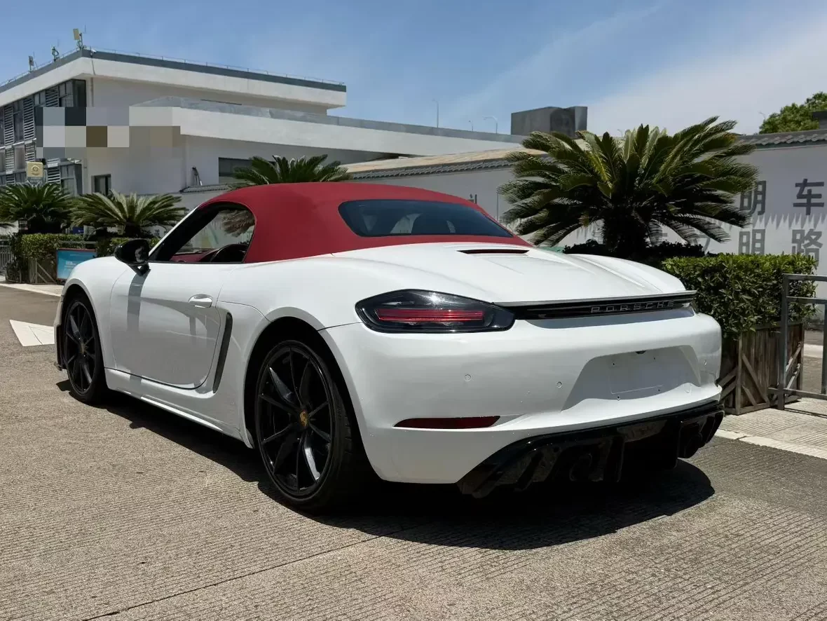 Porsche 718